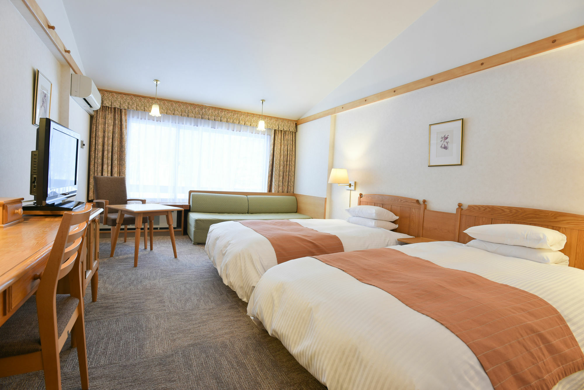 Sahoro Resort Hotel Shintoku Экстерьер фото